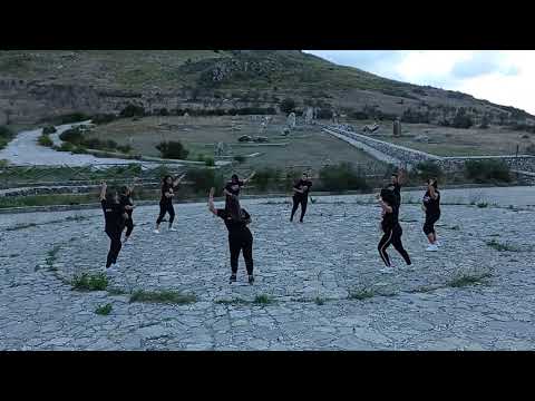 SALSA RUEDA  "LA NOCHE PINTA BUENA" COREO PETRONELA CALCIU. ESEGUITA DALLA MAESTRA MARIELLA MORELLO