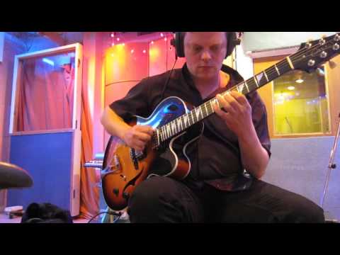 Phil Robson playing his J3 archtop