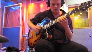Phil Robson playing his J3 archtop