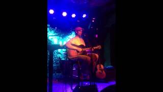 Ben Taylor - Turn On The Lights (clip)