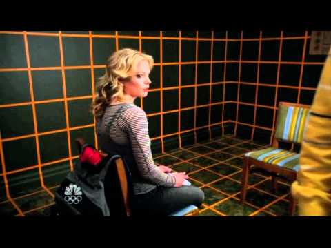 Community S03E22 Abed reverse PSYCHO analyses Britta 1d