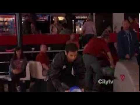 Parks and Recreation - Tom Haverford bowling