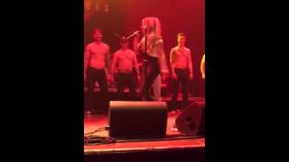 Clint Eastwood- Jessie James decker