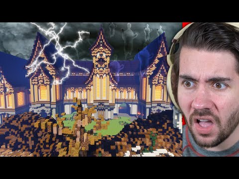 Haunted Minecraft Race with 100 Noobs