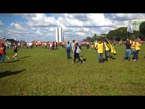 TJ UFSC 24/05/17 - Protestos em Brasília // Banda Lado B no Projeto 12:30