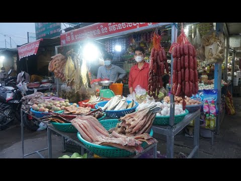Night Food Market Scenes at Sen Matrey Bory Chay Chomnas - Walking Tour Around Sen Matrey Market