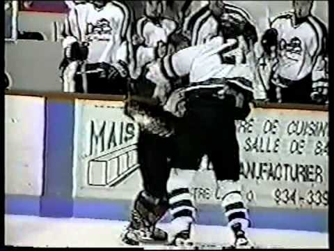 Paul Shantz dancing & Serge Roberge vs Joel Theriault