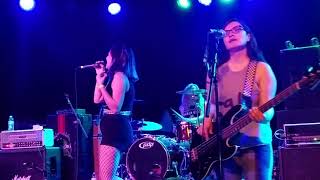 Go Betty Go - “C&#39;mon”