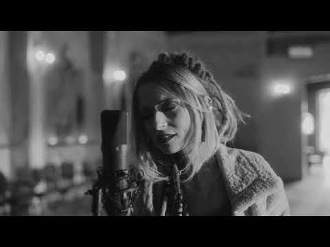 Sarah Lesch - Ich trag dich nach Haus (Offizielles Musikvideo)