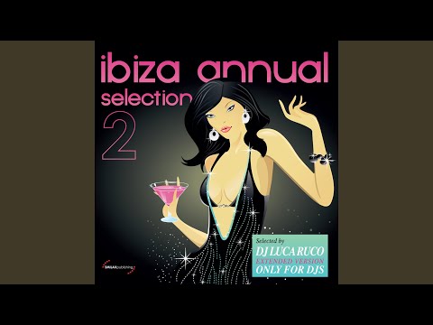 Somewhere in the Crowd (feat. Aaron, Beethoven TBS)