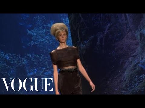 Fashion Show - Vera Wang: Spring 2011 Ready-to-Wear