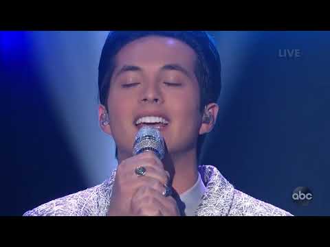 Laine Hardy - Something About the Way You Look Tonight (Temporada 17)