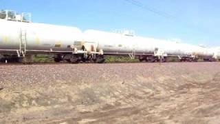 preview picture of video 'BNSF 4815 manifest freight east [HQ]'