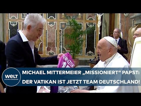 VATIKAN: Comedians zu Gast beim Papst - Mittermeier schenkt Papst Franziskus deutsches EM-Trikot!