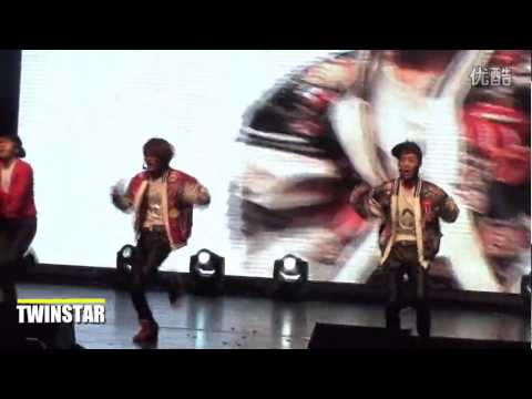 [Fancam]130413 JoTwins Dance Baby - BOYFRIEND﻿ 2013 Asia Fanmeeting "JANUS" in Guangzhou