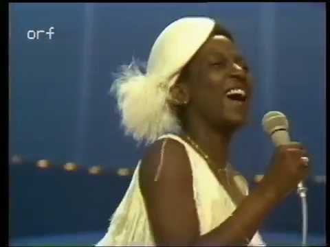 1981 Denmark: Tommy Seebach & Debbie Cameron - Krøller eller ej (11th place at ESC)