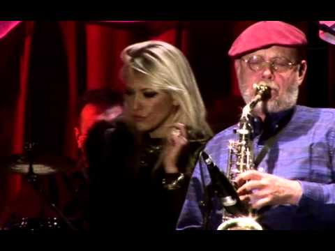 "Na drugim brzegu tęczy" performed by Anna Cyzon