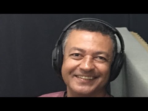 Marcelo Pizzott, músico e luthier, fala de sua oficina de pandeiros.