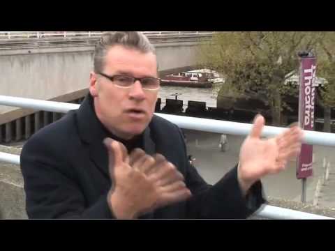 Kermode Uncut: Two Handers