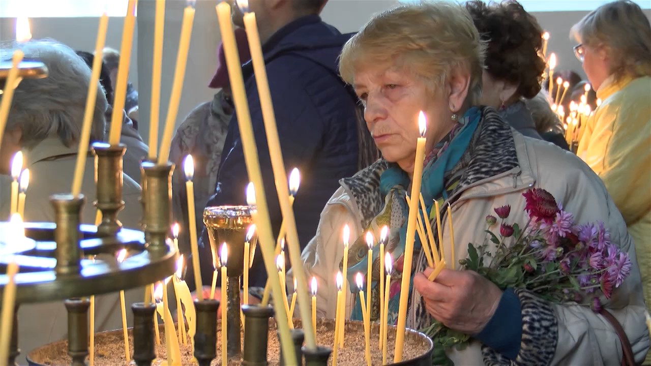 От днес започват Коледни пости