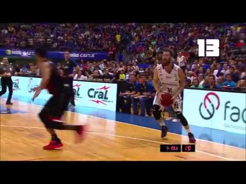 CRAZY no dribble fake by Brazilian player