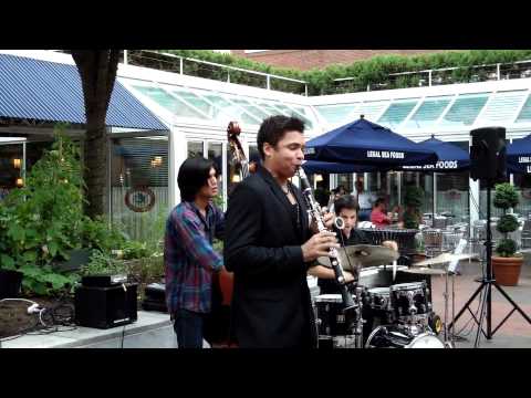 Berklee Presents Felix Peikli Trio at the Regattabar Courtyard Series