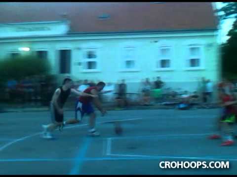 Nikola Grobotek Huge Slam Dunk @ Streetball Kutina 05.07.2014.