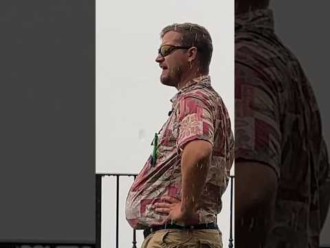 Väter - Bei Regen im Urlaub 🌧️ #clmnsbrock #väter #regen