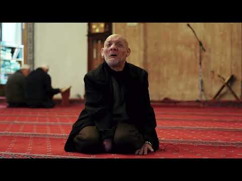 “InshaAllah mund të vi në xhami deri ditën kur të vdes”, Adnan Sejdiu fal namazin mbi 20 vite