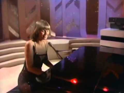 The Captain & Tennille - Come In From The Rain