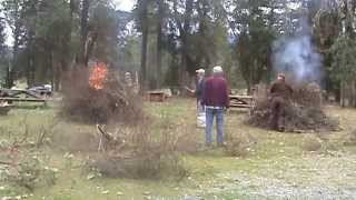 preview picture of video 'Backyard BioChar Workshop Part 17 of 22 (211)'