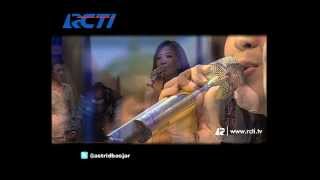 Download lagu Dahsyat 17 Des 13 - Raffi Duet Dengan Astrid mp3