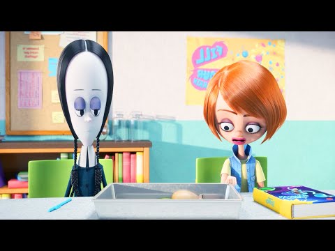 WANDINHA faz uma MÁQUINA BIZARRA para criar ANIMAIS ZUMBIS na aula de ciências - RECAP