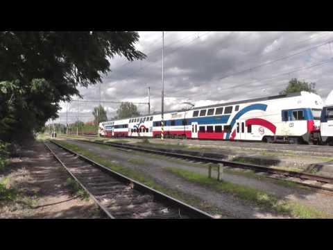 ČD 471.011 + 471.028 - Odjezd vlaku Os 5833 - Čelákovice, 19.7.2016