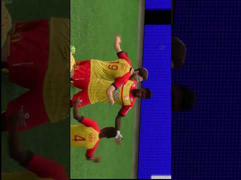 Le boulé de canon de Salis Abdul Samed (RC Lens)