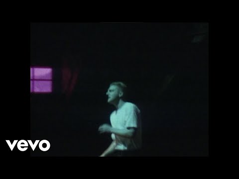 download lagu mp3 mp4 Erasure Victim Of Love, download lagu Erasure Victim Of Love gratis, unduh video klip Erasure Victim Of Love