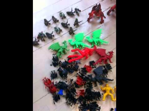 Godzilla vs Tricephalon toy set: Red Tricephalon