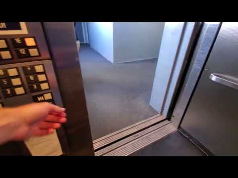 STRANGE Otis Traction Elevators at Dayton House, Myrtle Beach, SC [UP]