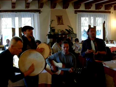 Tegnu na mujere vascia vascia - Orchestrina Salentina