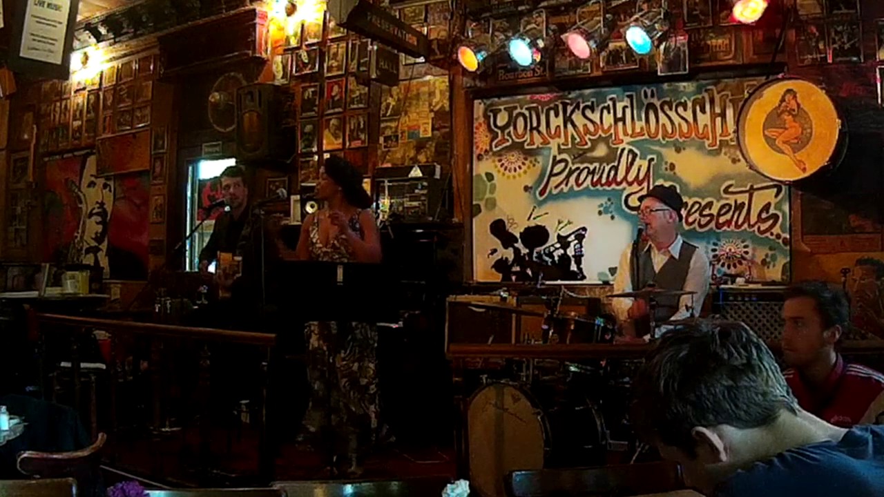 Maytini Yorckschlösschen