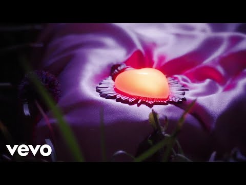 Selena Gomez - De Una Vez (Lyric Video)
