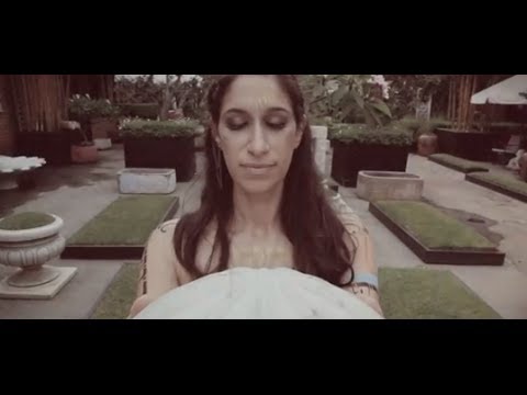 Las Estreyas (Official video) - Sarah Aroeste