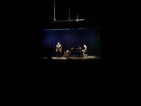 Billy Joel invites student onstage for 
