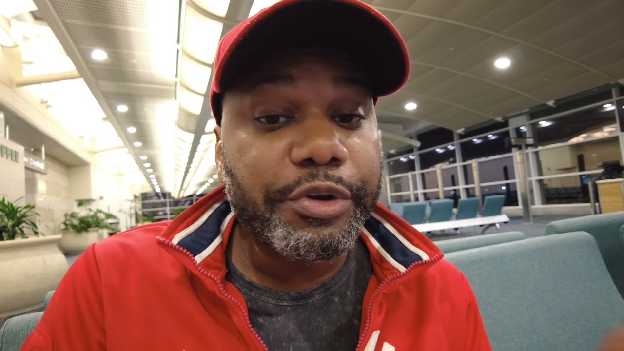 Club Kingston Arrivals Lounge