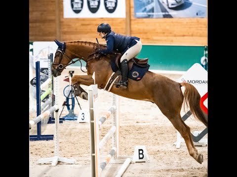 Jak poprawnie pokonać linię i wygalopować zakręt na parkurze?