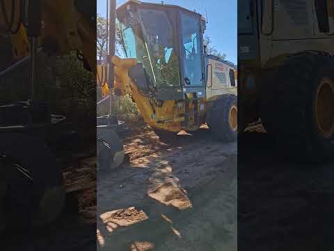 MOTO NIVELADORA...LOVOL 210, REPASO DE CAMINOS. GRAL PINEDO CHACO.