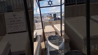 כישוף מוסלמי על קבר של יהודי בבית העלמין ליד שפרעם