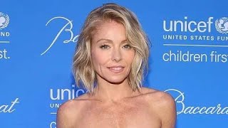 kelly Ripa Bared it all and Set Internet On Fir with Her JAW-DROPPING Figure!