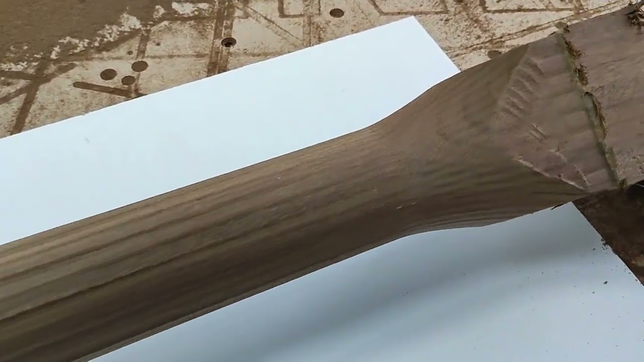 Egyedi oszlop készítés diófából