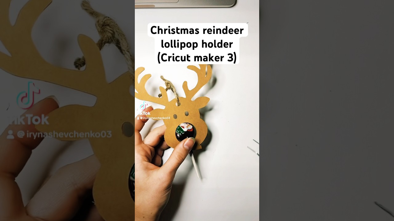 Christmas reindeer lollipop holder using Cricut maker 3. #christmas #cricutmaker #reindeer